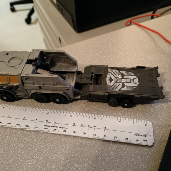 Transformers - Picture 10 of 16